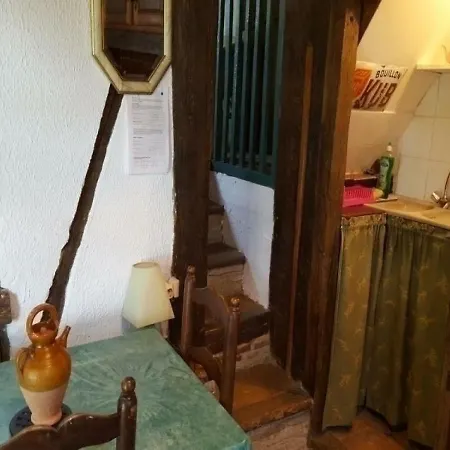 House Le Pigeonnier Du Mercadial Feriehus
